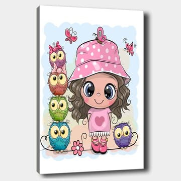 Lerretsbilde 70x100 cm - Glad jente med rosa hatt omgitt av fargerike ugler og sommerfugler - Rosa / Grønn / Blå - Interiør - Maleri & posters - Lerretsbilder