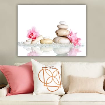 Lerretsbilde 70x100 cm - Harmonisk komposisjon av steiner og rosa blomster som symboliserer ro og balanse - Rosa / Beige / Hvit - Interiør - Maleri & posters - Lerretsbilder