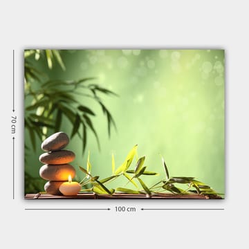 Lerretsbilde 70x100 cm - Harmonisk komposisjon med stablede steiner, et stearinlys og bambus som symboliserer ro og balanse - Grønn / Grå / Beige - Interiør - Maleri & posters - Lerretsbilder