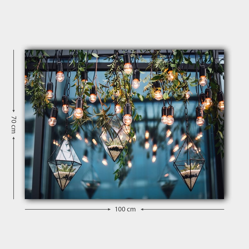 Lerretsbilde 70x100 cm - Hengende lamper og geometriske blomsterpotter i et moderne interiør - Grønn / Svart / Gull - Interiør - Maleri & posters - Lerretsbilder