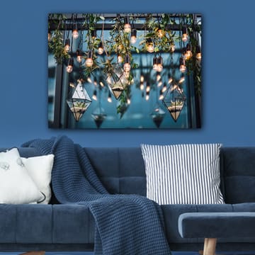 Lerretsbilde 70x100 cm - Hengende lamper og geometriske blomsterpotter i et moderne interiør - Grønn / Svart / Gull - Interiør - Maleri & posters - Lerretsbilder