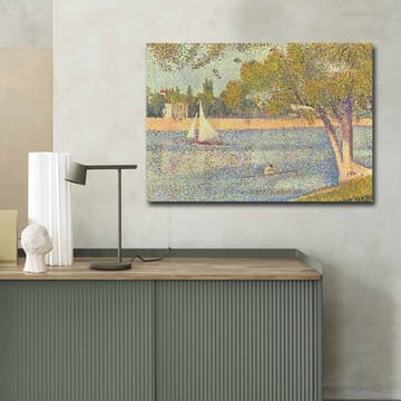 Lerretsbilde 70x100 cm - Idyllisk innsjølandskap med seilbåter og trær som gjenspeiler en rolig sommerstemning - Grønn / Blå / Beige - Interiør - Maleri & posters - Lerretsbilder