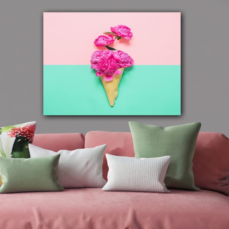 Lerretsbilde 70x100 cm - Iskremkjeks dekorert med rosa blomster - Rosa / Mintgrønn / Beige - Interiør - Maleri & posters - Lerretsbilder