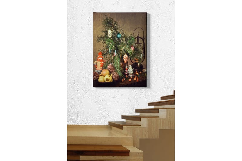 Lerretsbilde 70x100 cm - Juledekorasjon med grantre, dekorasjoner og frukt - Grønn / Rød / Beige - Interiør - Maleri & posters - Lerretsbilder