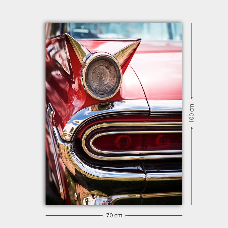 Lerretsbilde 70x100 cm - Klassisk bil med en særegen rød farge og skinnende kromdetaljer - Rød / Krom (sølv) - Interiør - Maleri & posters - Lerretsbilder