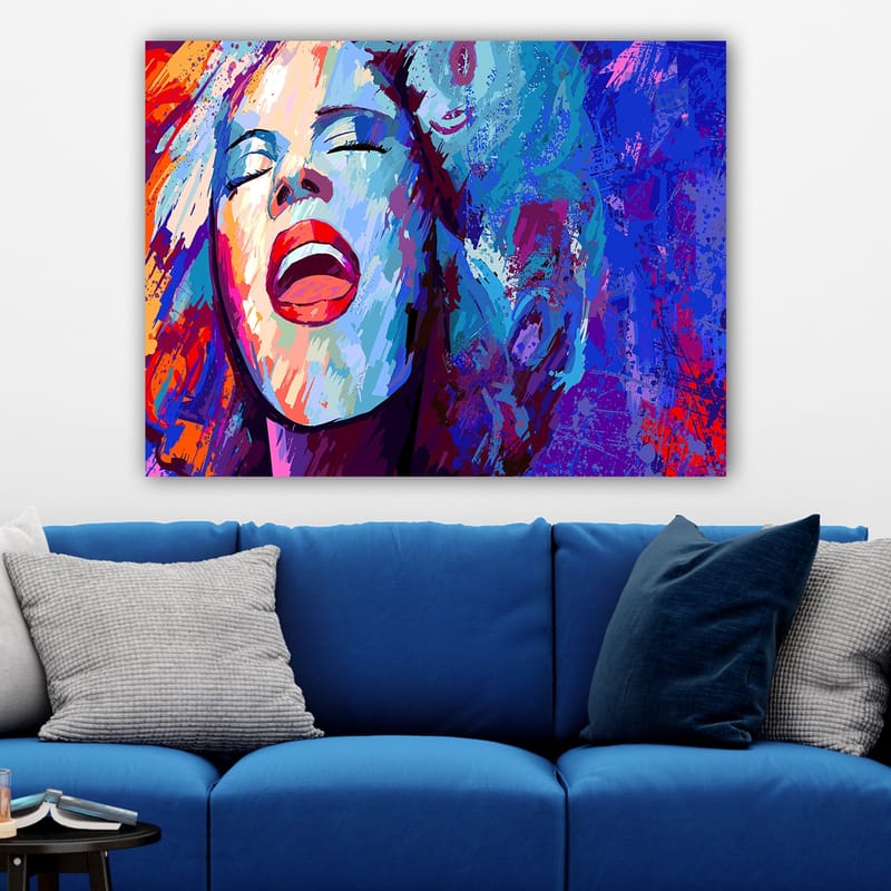 Lerretsbilde 70x100 cm - Kraftig kvinne som synger med uttrykksfulle ansiktstrekk - Blå / Rød / Hvit - Interiør - Maleri & posters - Lerretsbilder