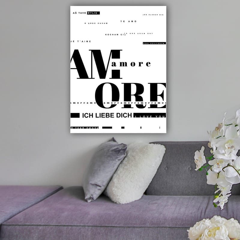 Lerretsbilde 70x100 cm - Kunstverket fokuserer på ordet AMORE i forskjellige skrifttyper og språk, og uttrykker kjærlighetens mangfold - Svart / Hvit - Interiør - Maleri & posters - Lerretsbilder