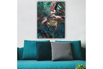 Lerretsbilde 70x100 cm - Kvinne i et tett, frodig miljø med en intrikat smykkedetalj som fanger blikket - Mørkegrønn / Turkis / Beige - Interiør - Maleri & posters - Lerretsbilder