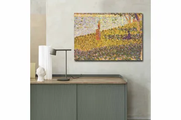 Lerretsbilde 70x100 cm - Kvinne i rød kjole som står på en blomstrende eng ved en innsjø - Gul / Lilla / Grønn - Interiør - Maleri & posters - Lerretsbilder