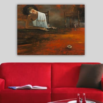 Lerretsbilde 70x100 cm - Kvinne lener seg avslappet over et bord med et glass i hånden, omgitt av en dempet og varm atmosfære - Mørk rød / Brun / Beige - Interiør - Maleri & posters - Lerretsbilder