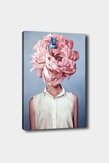 Lerretsbilde 70x100 cm - Kvinne med et stort rosa blomsterhodeplagg og en blå fugl som sitter blant blomstene - Rosa / Blå / Beige - Interiør - Maleri & posters - Lerretsbilder