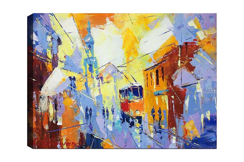 Lerretsbilde 70x100 cm - Livlig bybilde med en trikk som kjører gjennom en fargerik gate, Gul / Blå / Oransje