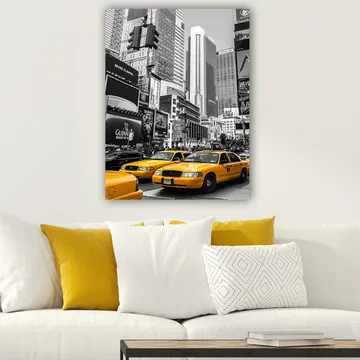 Lerretsbilde 70x100 cm - Livlig bybilde med gule drosjer som dominerer gaten i et urbant miljø - Gul / Svart - Interiør - Maleri & posters - Lerretsbilder