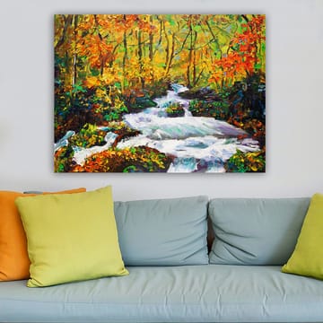 Lerretsbilde 70x100 cm - Livlig elv som renner gjennom et fargerikt høstskoglandskap - Oransje / Grønn / Hvit - Interiør - Maleri & posters - Lerretsbilder