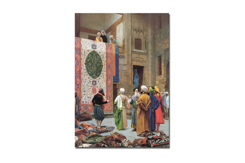 Lerretsbilde 70x100 cm - Livlig markedsscene med menn som diskuterer og beundrer et stort, fargerikt teppe, Rød / Grønn / Blå