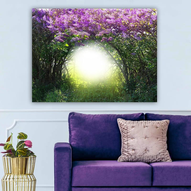 Lerretsbilde 70x100 cm - Magisk portal omgitt av lilla blomster og grøntområder - Lilla / Grønn / Hvit - Interiør - Maleri & posters - Lerretsbilder
