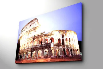 Lerretsbilde 70x100 cm - Majestetisk utsikt over Colosseum i Roma, fanget i et mykt lys - Beige / Grå / Oransje - Interiør - Maleri & posters - Lerretsbilder