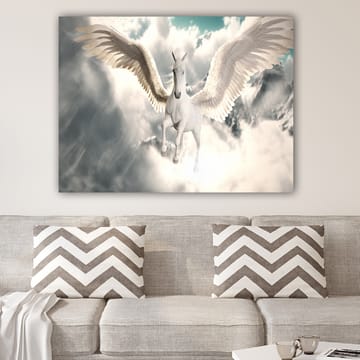 Lerretsbilde 70x100 cm - Majestetisk vinget enhjørning som svever gjennom skyene - Hvit / Lys blå / Grå - Interiør - Maleri & posters - Lerretsbilder