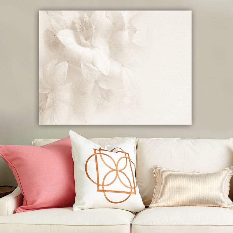 Lerretsbilde 70x100 cm - Myke blomster i subtile hvite nyanser - Hvit / Lys beige - Interiør - Maleri & posters - Lerretsbilder