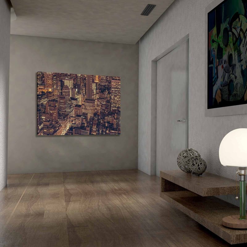 Lerretsbilde 70x100 cm - Nattbilde av en storby med glitrende lys fra bygninger og gater - Mørk blå / Gull / Grå - Interiør - Maleri & posters - Lerretsbilder