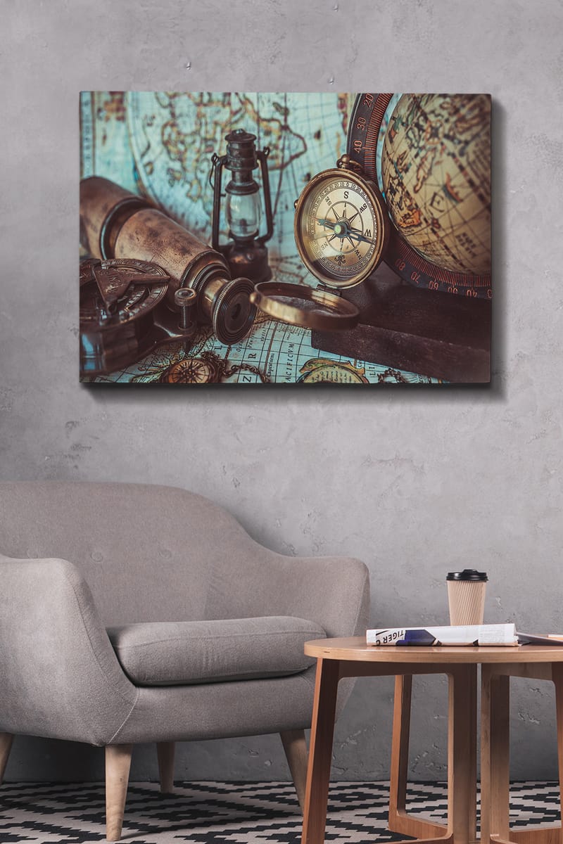 Lerretsbilde 70x100 cm - Nostalgisk samling av navigasjonsverktøy og et gammelt kart - Brun / Gull / Grønn - Interiør - Maleri & posters - Lerretsbilder