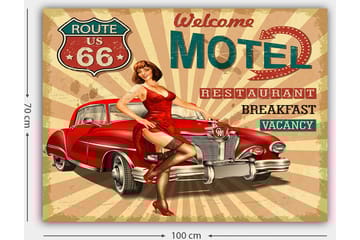 Lerretsbilde 70x100 cm - Retroinspirert plakat med en kvinne i rød kjole som poserer ved en klassisk rød bil - Rød / Svart / Beige - Interiør - Maleri & posters - Lerretsbilder