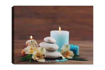 Lerretsbilde 70x100 cm - Rolig komposisjon av steiner, blomster og stearinlys som skaper en avslappende atmosfære - Lys blå / Hvit / Grønn - Interiør - Maleri & posters - Lerretsbilder