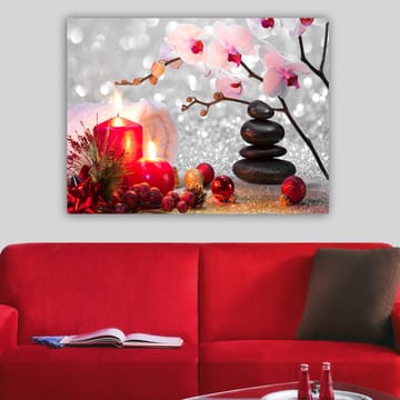 Lerretsbilde 70x100 cm - Rolig komposisjon med lyse orkideer, svarte steiner og røde lys som skaper en harmonisk atmosfære - Rosa / Rød / Svart - Interiør - Maleri & posters - Lerretsbilder