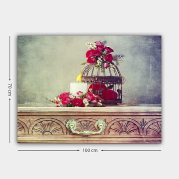 Lerretsbilde 70x100 cm - Romantisk komposisjon med blomster, et stearinlys og et fuglebur - Dyp rød / Hvit / Grønn - Interiør - Maleri & posters - Lerretsbilder