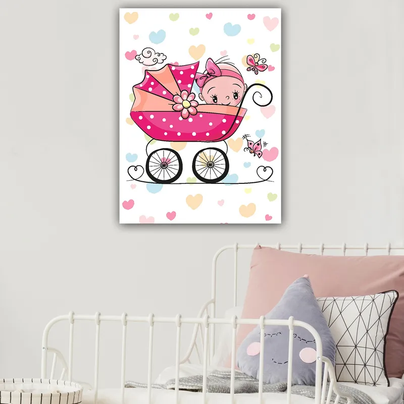 Lerretsbilde 70x100 cm - Søt baby i barnevogn omgitt av fargerike hjerter og sommerfugler - Rosa / Svart / Lys blå - Interiør - Maleri & posters - Lerretsbilder
