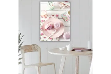 Lerretsbilde 70x100 cm - Søt borddekking med cupcakes på et rosa fat - Rosa / Hvit / Lys grønn - Interiør - Maleri & posters - Lerretsbilder