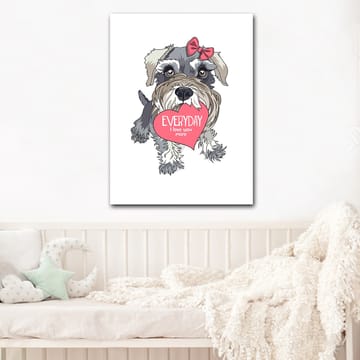 Lerretsbilde 70x100 cm - Søt hund som holder et hjerte med teksten EVERYDAY I love you more - Grå / Rosa / Hvit - Interiør - Maleri & posters - Lerretsbilder