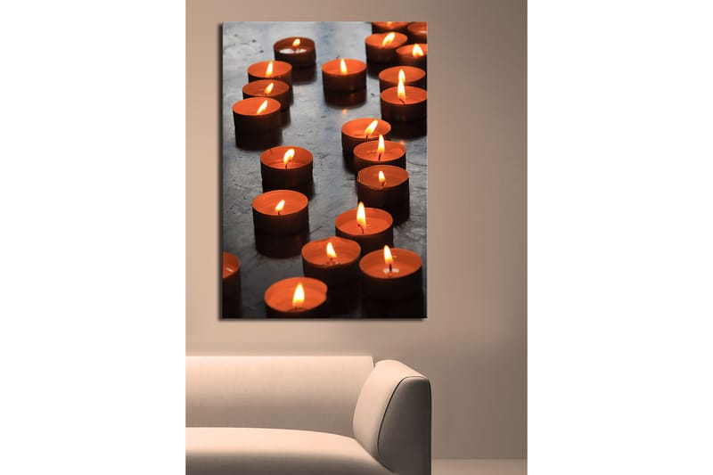 Lerretsbilde 70x100 cm - Samling av tente telys som skaper en varm og innbydende atmosfære - Oransje / Svart - Interiør - Maleri & posters - Lerretsbilder