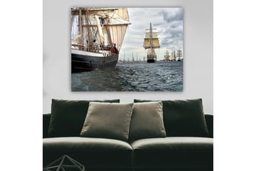 Lerretsbilde 70x100 cm - Seilbåter som navigerer gjennom et travelt hav - Mørk blå / Hvit / Beige - Interiør - Maleri & posters - Lerretsbilder