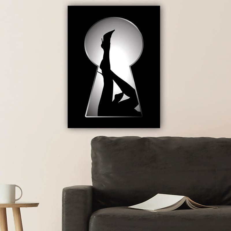 Lerretsbilde 70x100 cm - Silhuett av en kvinne i høye hæler gjennom et nøkkelhull - Svart / Hvit - Interiør - Maleri & posters - Lerretsbilder