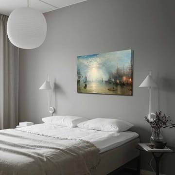 Lerretsbilde 70x100 cm - Stemningsfull havnescene med seilbåter og skip under en dramatisk himmel - Blå / Grå / Beige - Interiør - Maleri & posters - Lerretsbilder