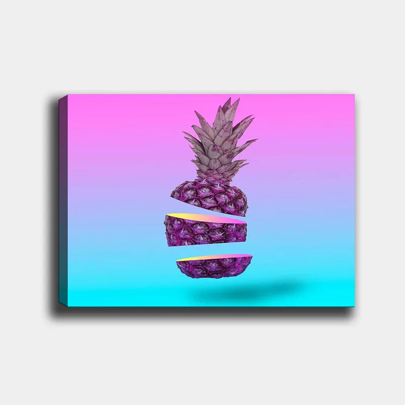 Lerretsbilde 70x100 cm - Stilisert ananas kuttet i tre deler med en fargerik bakgrunn, Lilla / Gul / Turkis