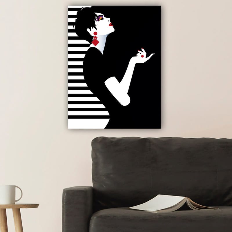 Lerretsbilde 70x100 cm - Stilisert kvinne med elegant holdning og dramatiske smykker - Svart / Hvit / Rød - Interiør - Maleri & posters - Lerretsbilder