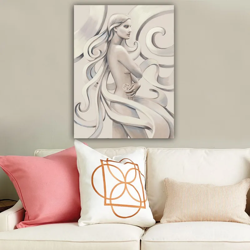 Lerretsbilde 70x100 cm - Stilisert kvinne med langt hår som holder en rose, omgitt av feiende linjer - Hvit / Lys grå / Mørk grå - Interiør - Maleri & posters - Lerretsbilder