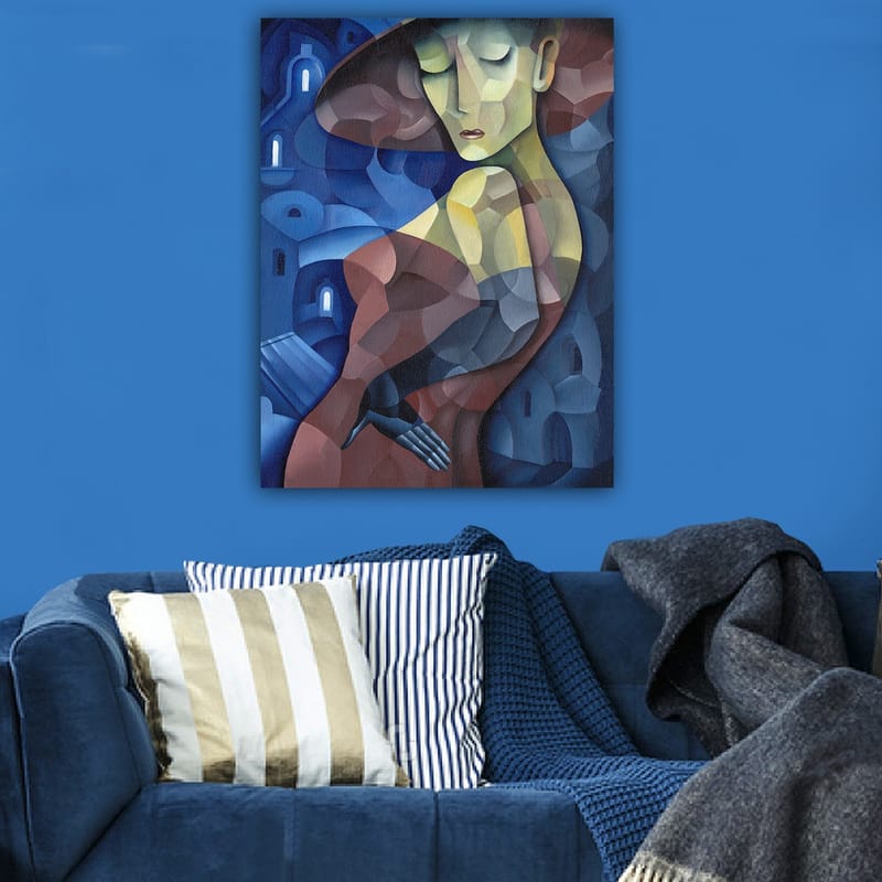 Lerretsbilde 70x100 cm - Stilisert kvinne med stor hatt som fremhever hennes elegante silhuett - Mørk blå / Rød / Grønn - Interiør - Maleri & posters - Lerretsbilder