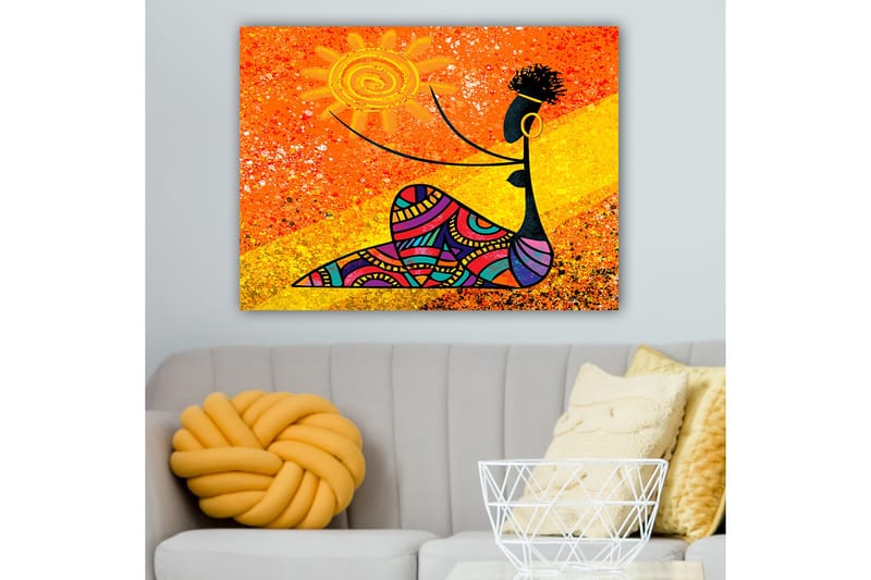Lerretsbilde 70x100 cm - Stilisert kvinne som holder en sol i hånden, omgitt av fargerike mønstre - Oransje / Svart / Lilla - Interiør - Maleri & posters - Lerretsbilder