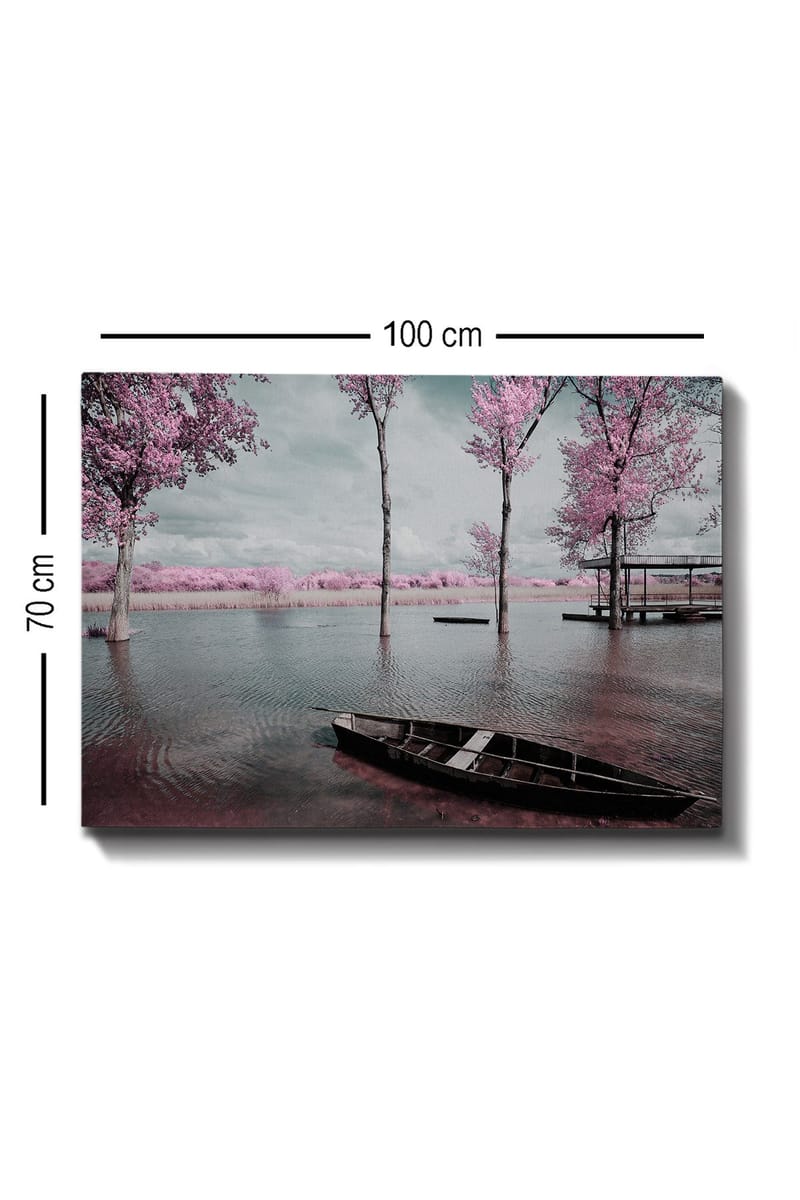 Lerretsbilde 70x100 cm - Stille innsjø med båt omgitt av rosa trær og tåkete himmel - Rosa / Grå / Svart - Interiør - Maleri & posters - Lerretsbilder