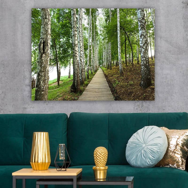 Lerretsbilde 70x100 cm - Stille skogsvei omgitt av bjørker og frodig vegetasjon - Grønn / Hvit / Brun - Interiør - Maleri & posters - Lerretsbilder