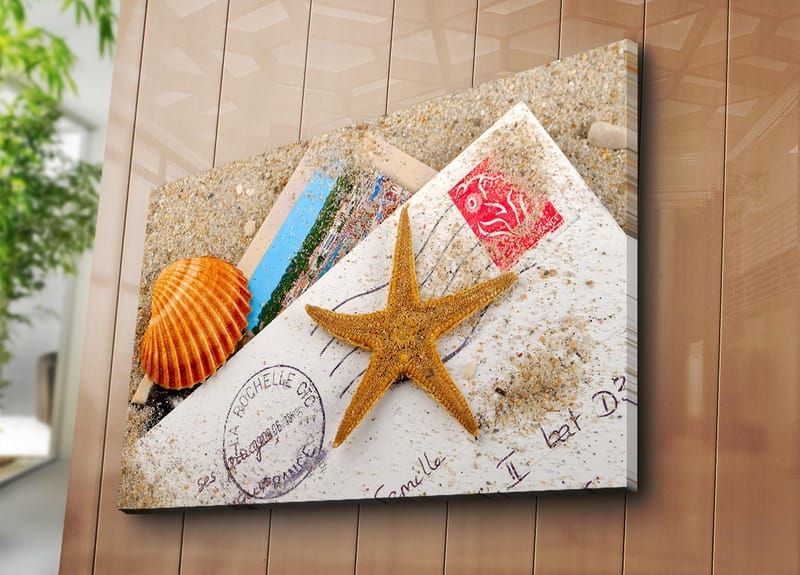 Lerretsbilde 70x100 cm - Strandinspirert komposisjon med sjøstjerne og skjell på et postkort - Oransje / Beige / Hvit - Interiør - Maleri & posters - Lerretsbilder