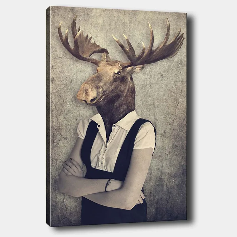 Lerretsbilde 70x100 cm - Surrealistisk komposisjon med en person med et elghode, kledd i hvit skjorte og svart kjeledress - Brun / Hvit / Svart - Interiør - Maleri & posters - Lerretsbilder