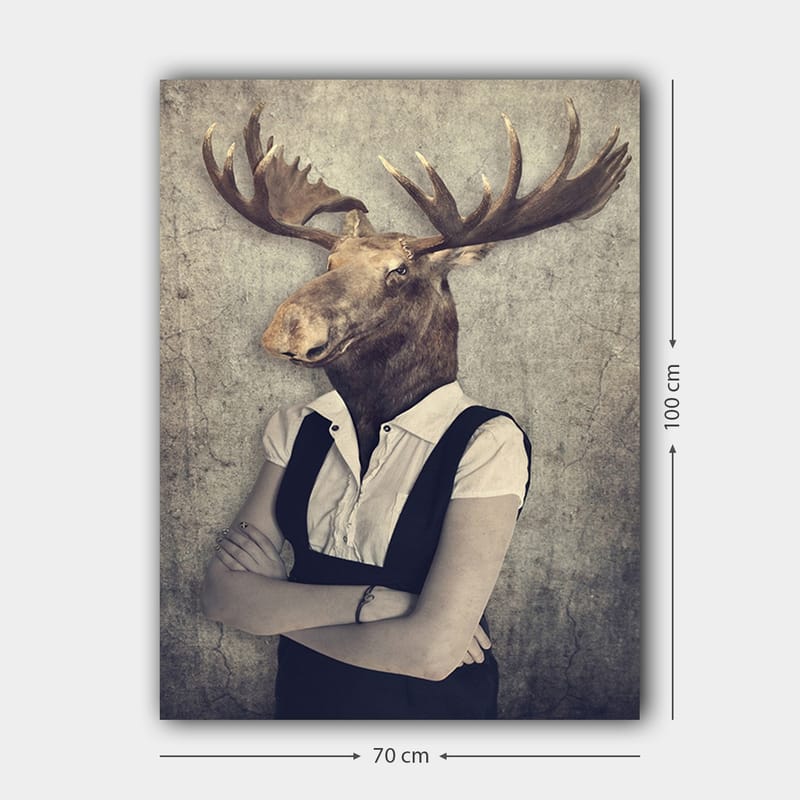 Lerretsbilde 70x100 cm - Surrealistisk komposisjon med en person med et elghode, kledd i hvit skjorte og svart kjeledress - Brun / Hvit / Svart - Interiør - Maleri & posters - Lerretsbilder