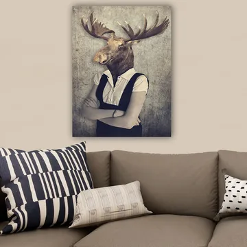 Lerretsbilde 70x100 cm - Surrealistisk komposisjon med en person med et elghode, kledd i hvit skjorte og svart kjeledress - Brun / Hvit / Svart - Interiør - Maleri & posters - Lerretsbilder