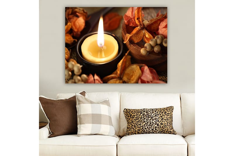 Lerretsbilde 70x100 cm - Tent lyslykt omgitt av tørkede blomster og frø - Gul / Oransje / Brun - Interiør - Maleri & posters - Lerretsbilder