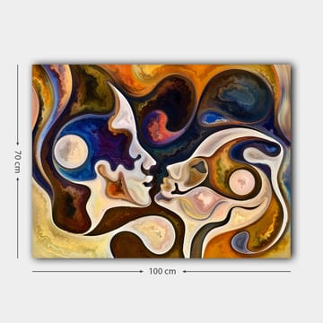 Lerretsbilde 70x100 cm - To ansikter som møtes i et intimt kyss, omgitt av abstrakte former og farger - Mørk blå / Brun / Beige - Interiør - Maleri & posters - Lerretsbilder