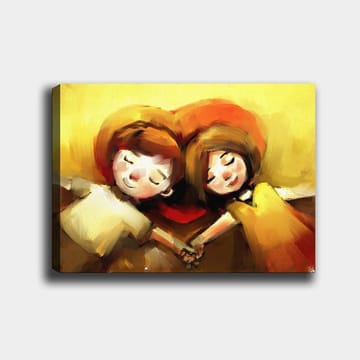 Lerretsbilde 70x100 cm - To barn som holder hender og ligger sammen i en hjerteformet komposisjon - Gyllengul / Rød / Brun - Interiør - Maleri & posters - Lerretsbilder